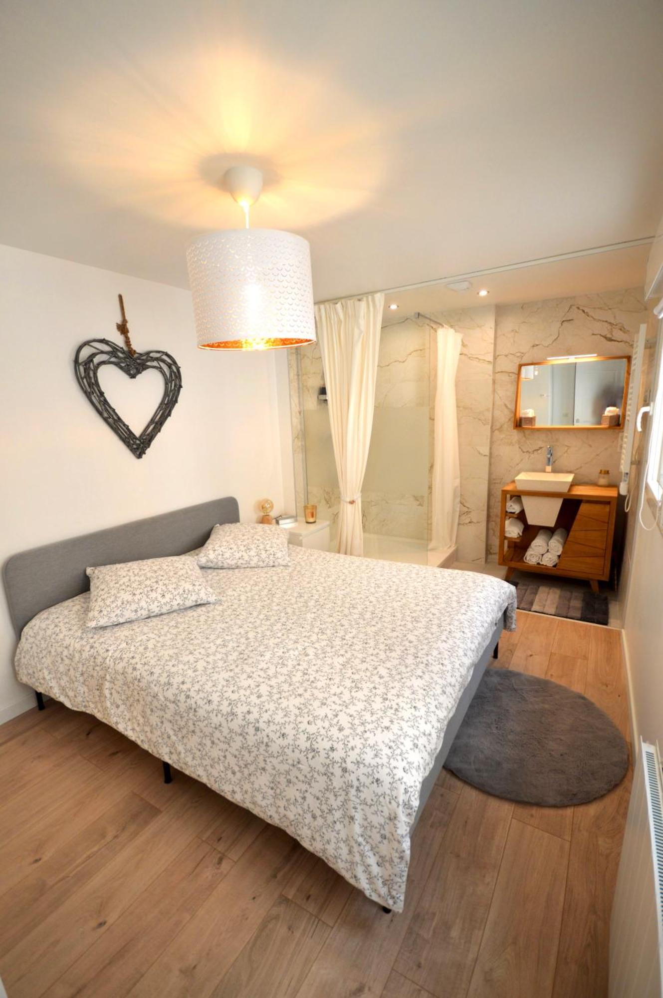 Bulles De Bonheur - Hyper Centre D'Epernay Apartment ภายนอก รูปภาพ